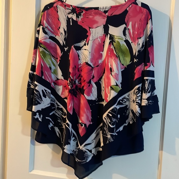 Allison Daley poncho top size PM - Picture 6 of 6